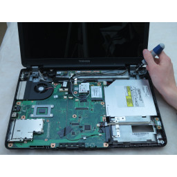 Замена ЖК-экрана Toshiba Satellite L305-S5946