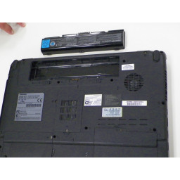 Замена батареи Toshiba Satellite A215-S7425